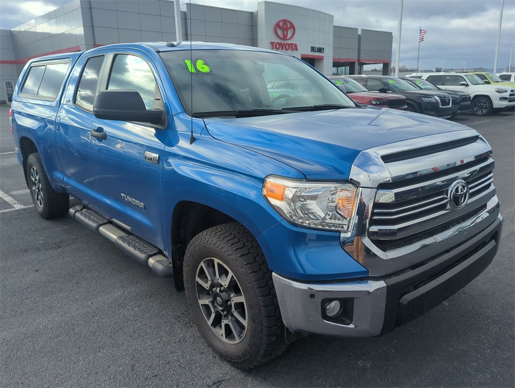 2016 Toyota Tundra SR5's photo