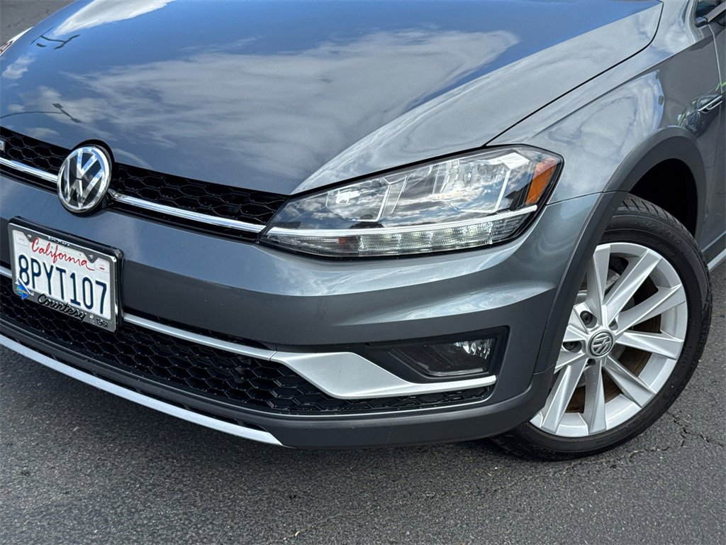 2019 Volkswagen Golf Alltrack 4Motion SEL photo 3