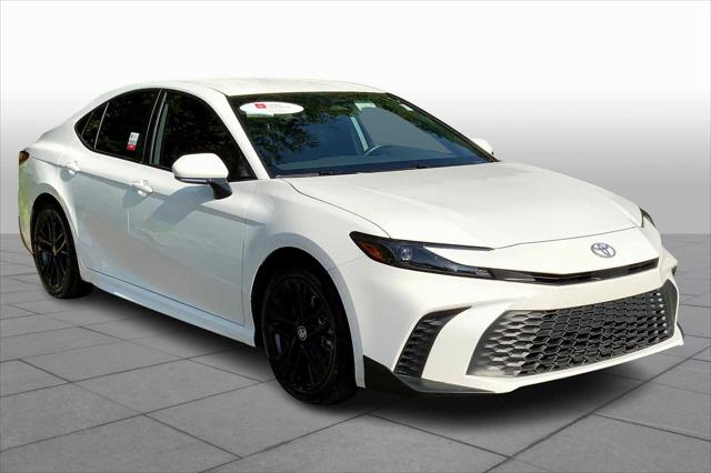 2025 Toyota Camry SE photo 2