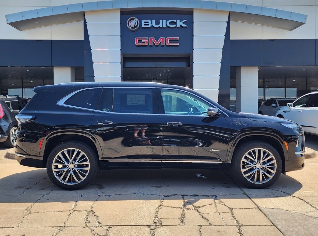 2026 Buick Enclave Avenir photo 2