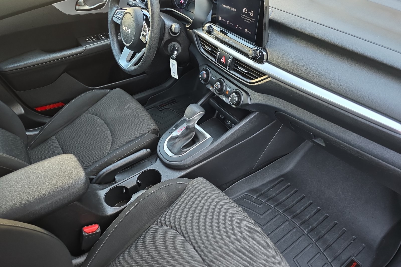 2022 Kia Forte FE LXS photo 15