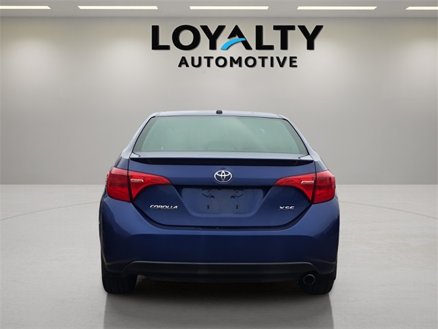 2017 Toyota Corolla XSE photo 3