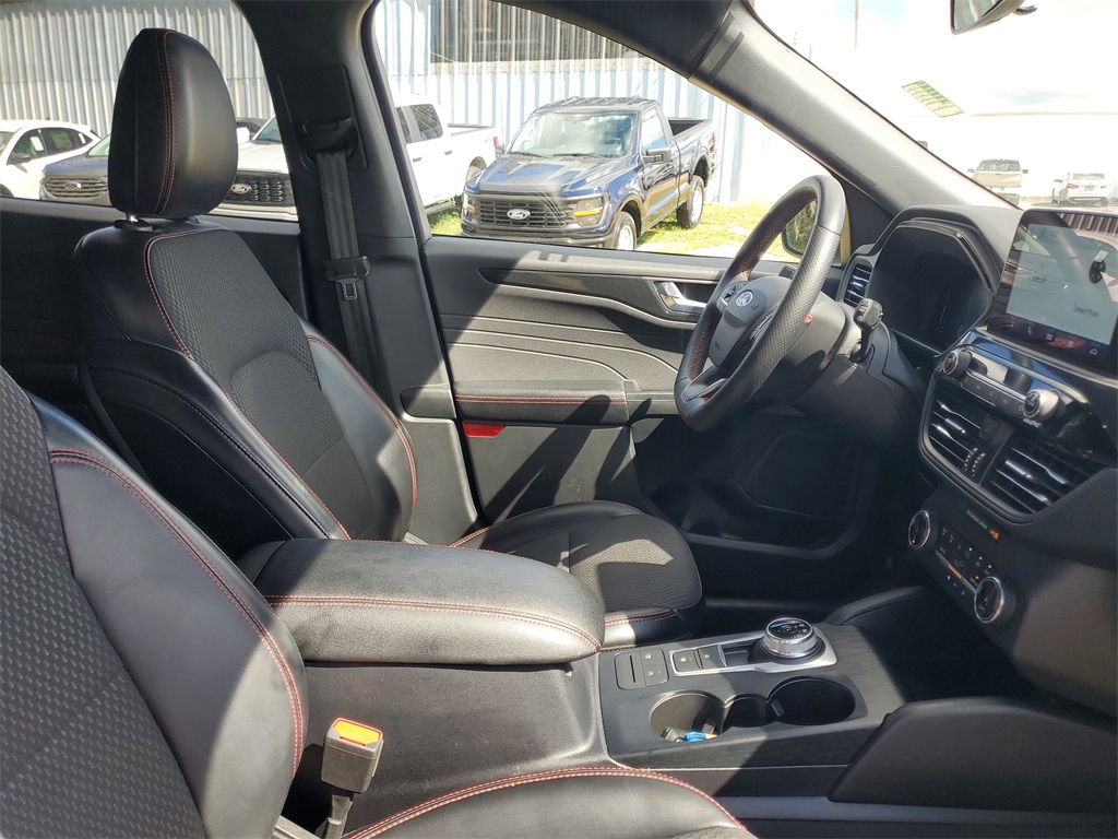 2023 Ford Escape ST-Line photo 34