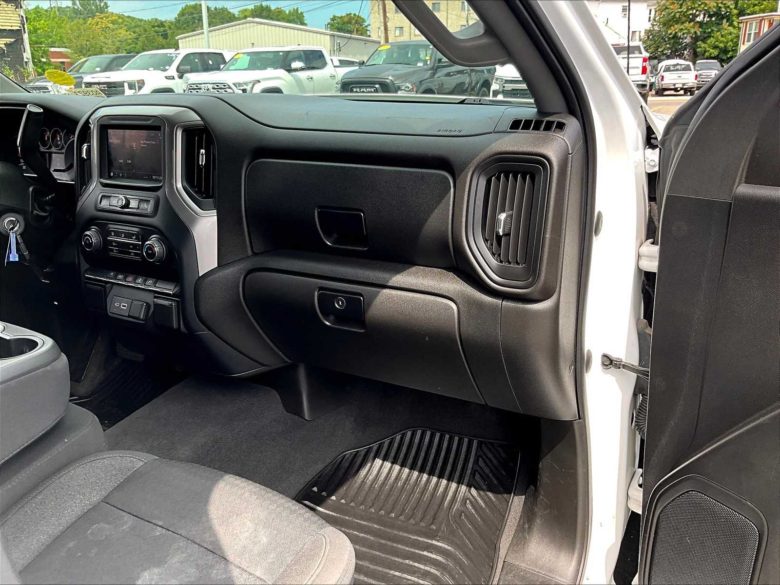 2022 Chevrolet Silverado 1500 Custom photo 10