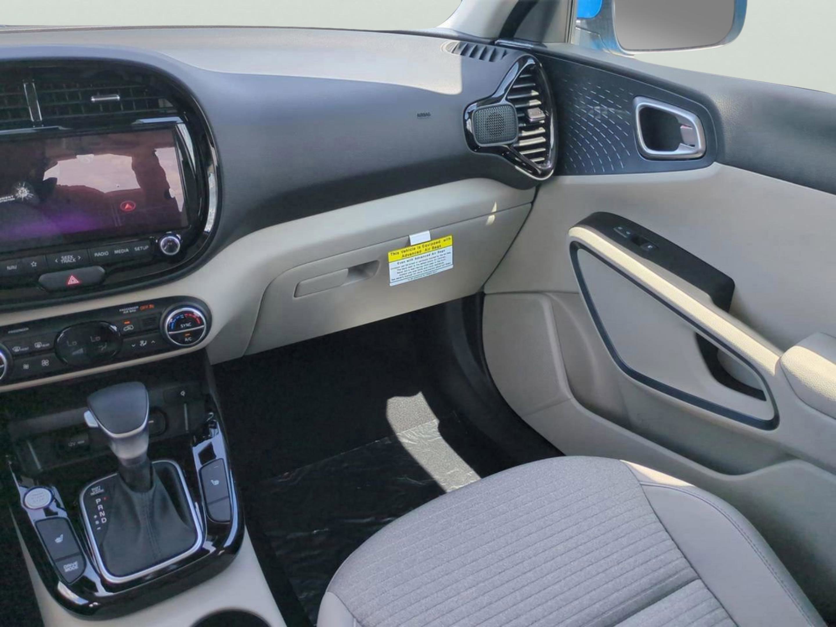 2025 Kia Soul EX photo 16