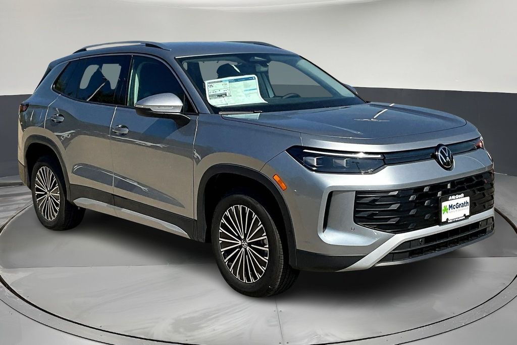 2025 Volkswagen Tiguan S's photo