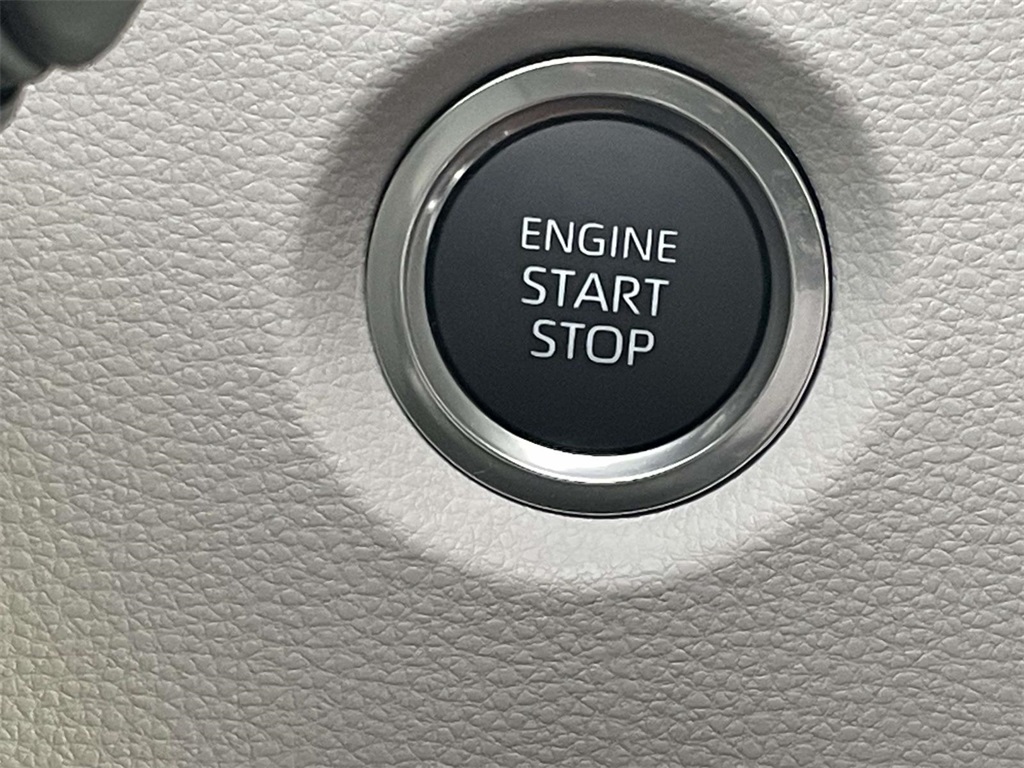 2025 Toyota Corolla LE photo 24