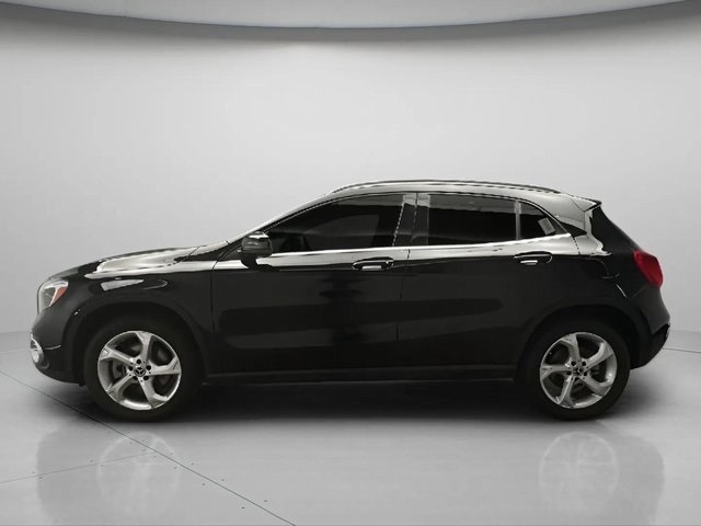2018 Mercedes Benz GLA 250 4MATIC photo 2