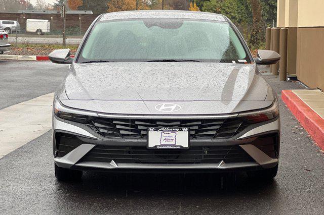 2026 Hyundai Elantra Hybrid Blue photo 3