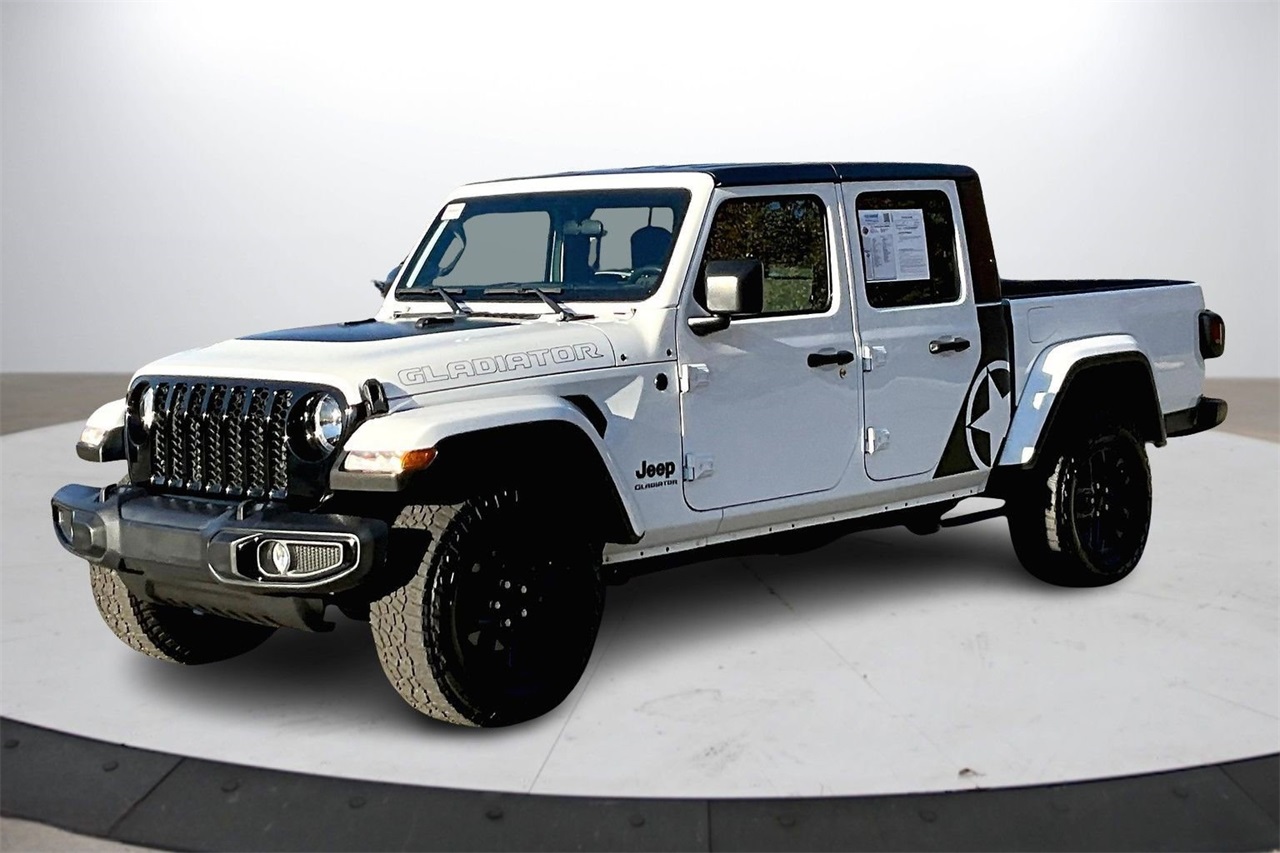 2022 Jeep Gladiator Altitude photo 3