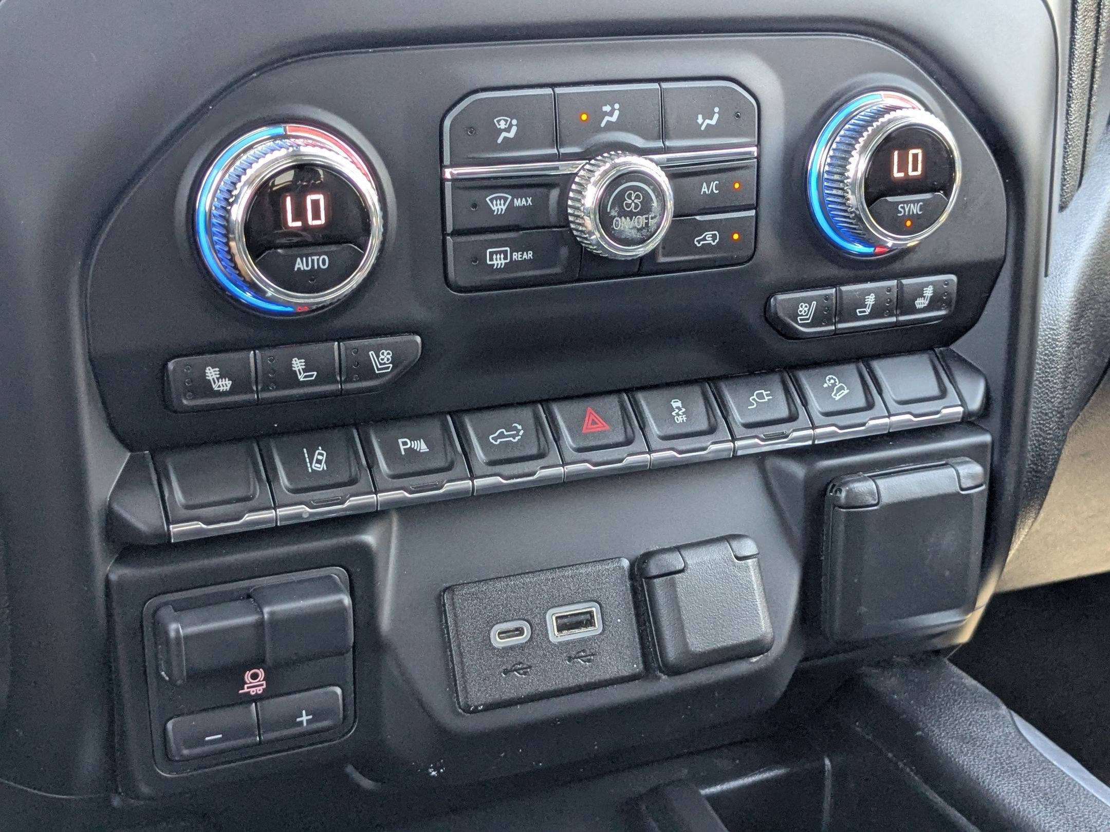2020 Gmc Sierra 2500 HD Denali photo 19