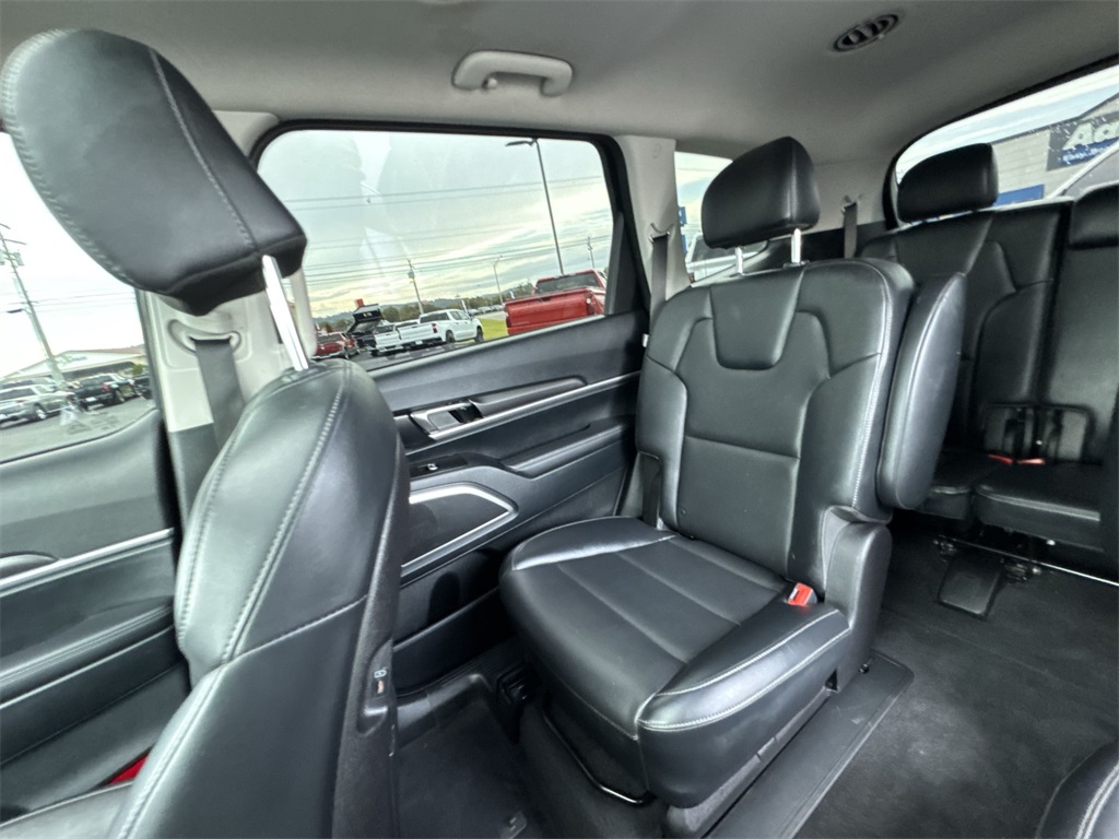 2024 Kia Telluride S photo 12