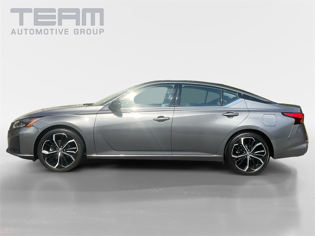 2024 Nissan Altima 2.5 SR photo 4