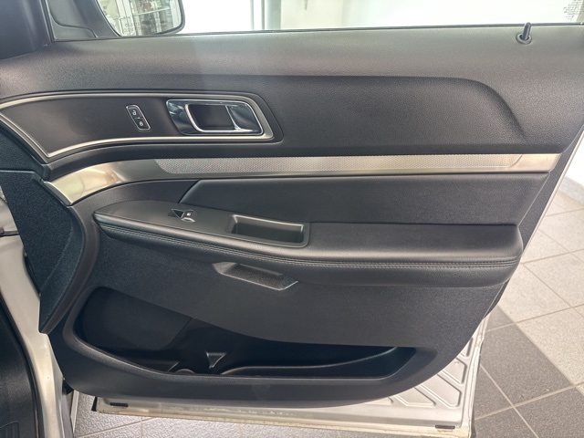 2019 Ford Explorer XLT photo 12