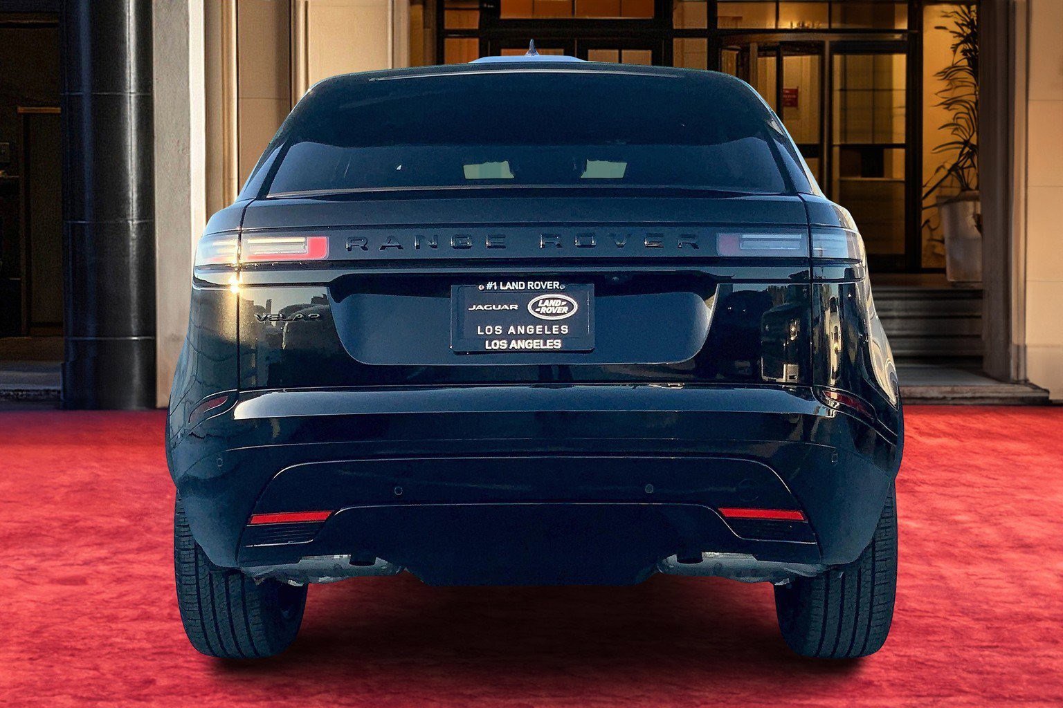 2025 Land Rover Range Rover Velar SE photo 3