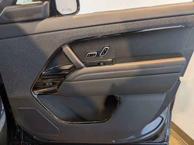2025 Land Rover Range Rover Sport SE photo 29