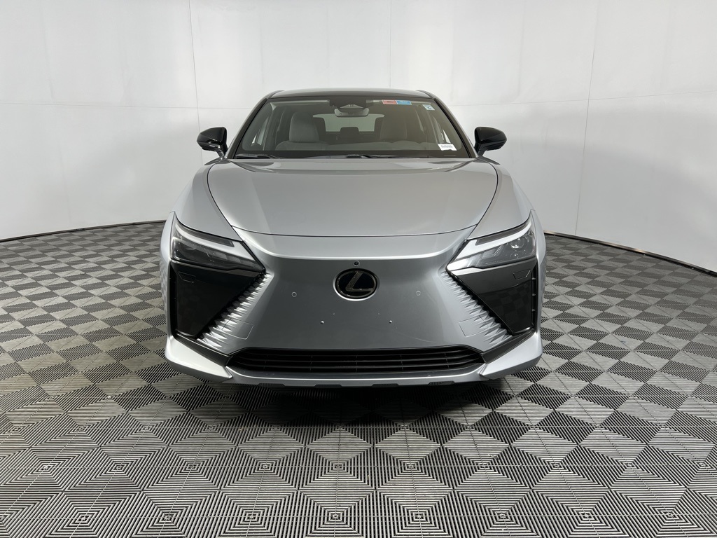 2023 Lexus RZ 450e Luxury photo 8