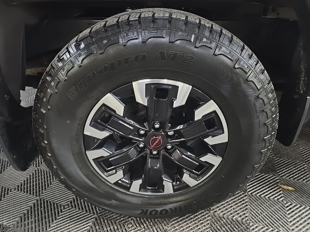 2023 Nissan Frontier PRO-4X photo 12