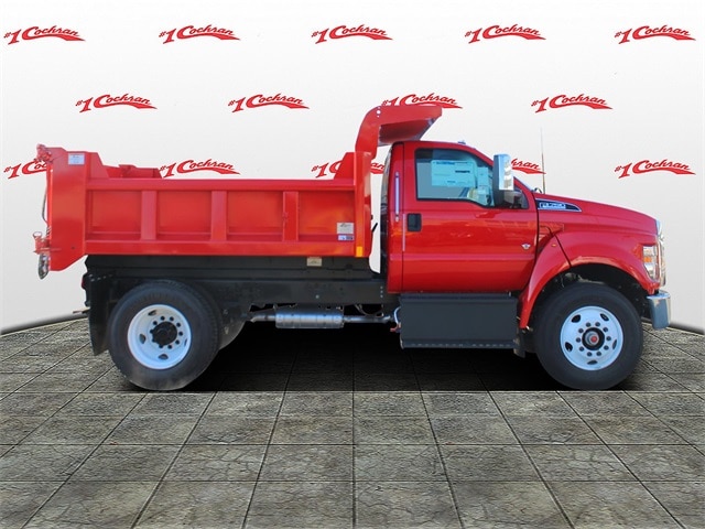 2025 Ford F-750 Base Regular Cab photo 2