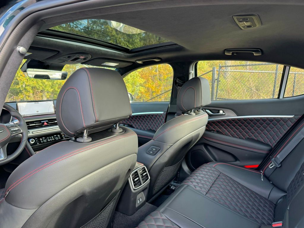 2025 Genesis G70 3.3T Sport Advanced photo 22