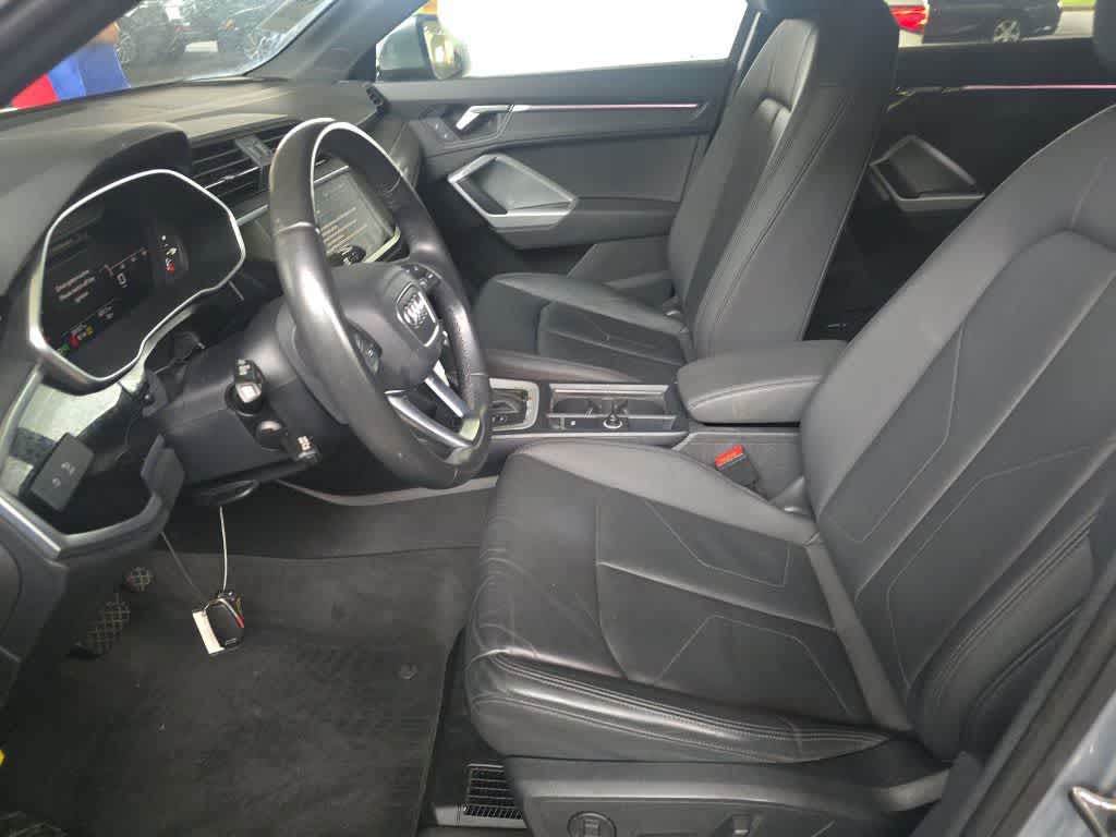 2022 Audi Q3 Premium Plus 40 TFSI photo 7
