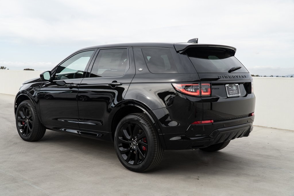 2025 Land Rover Discovery Sport SE photo 2