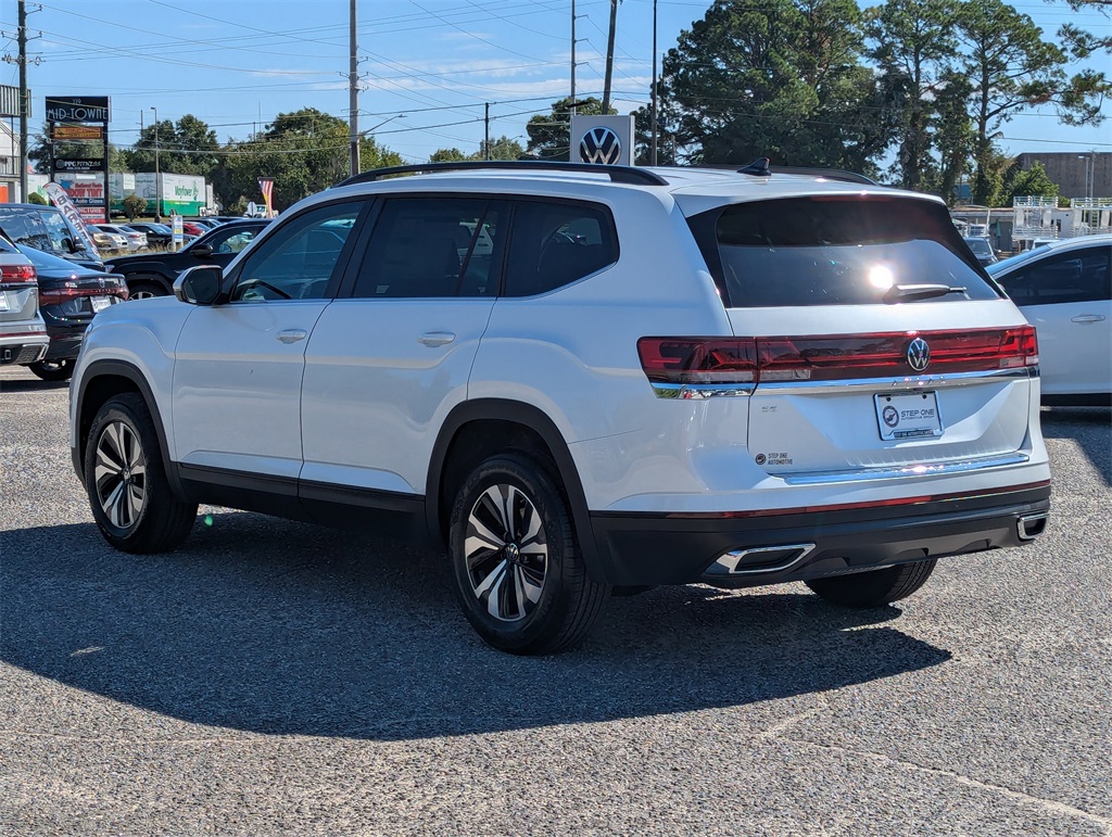 2026 Volkswagen Atlas SE photo 4