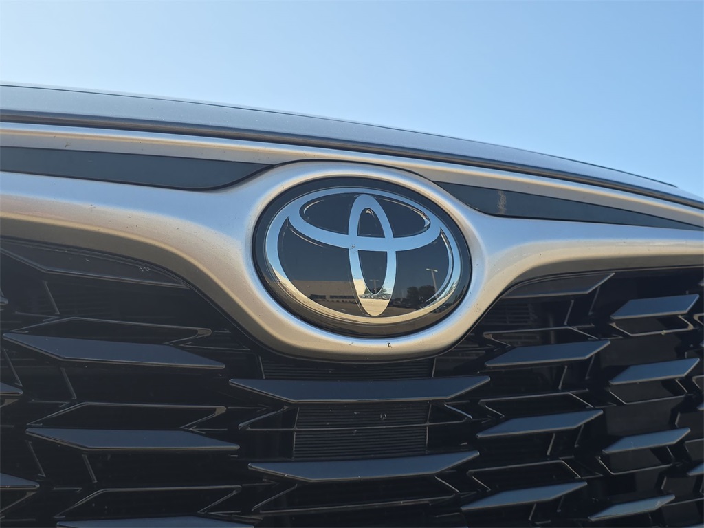 2020 Toyota Highlander XLE photo 28