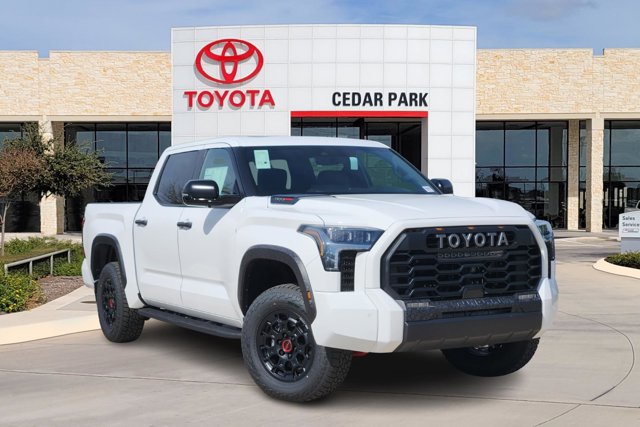 2025 Toyota Tundra Platinum CrewMax photo 13