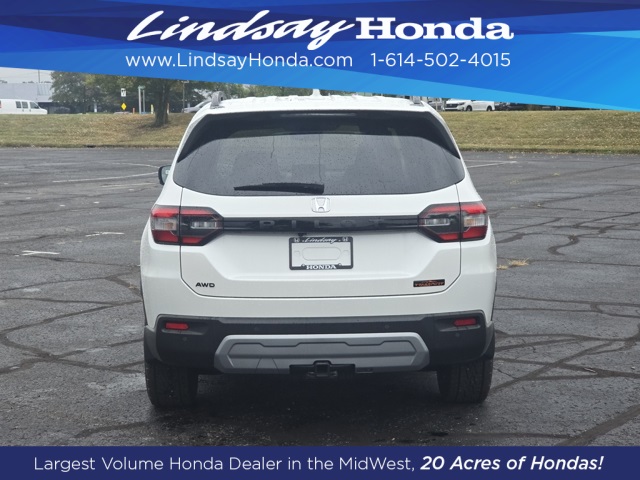 2025 Honda Pilot TrailSport photo 4