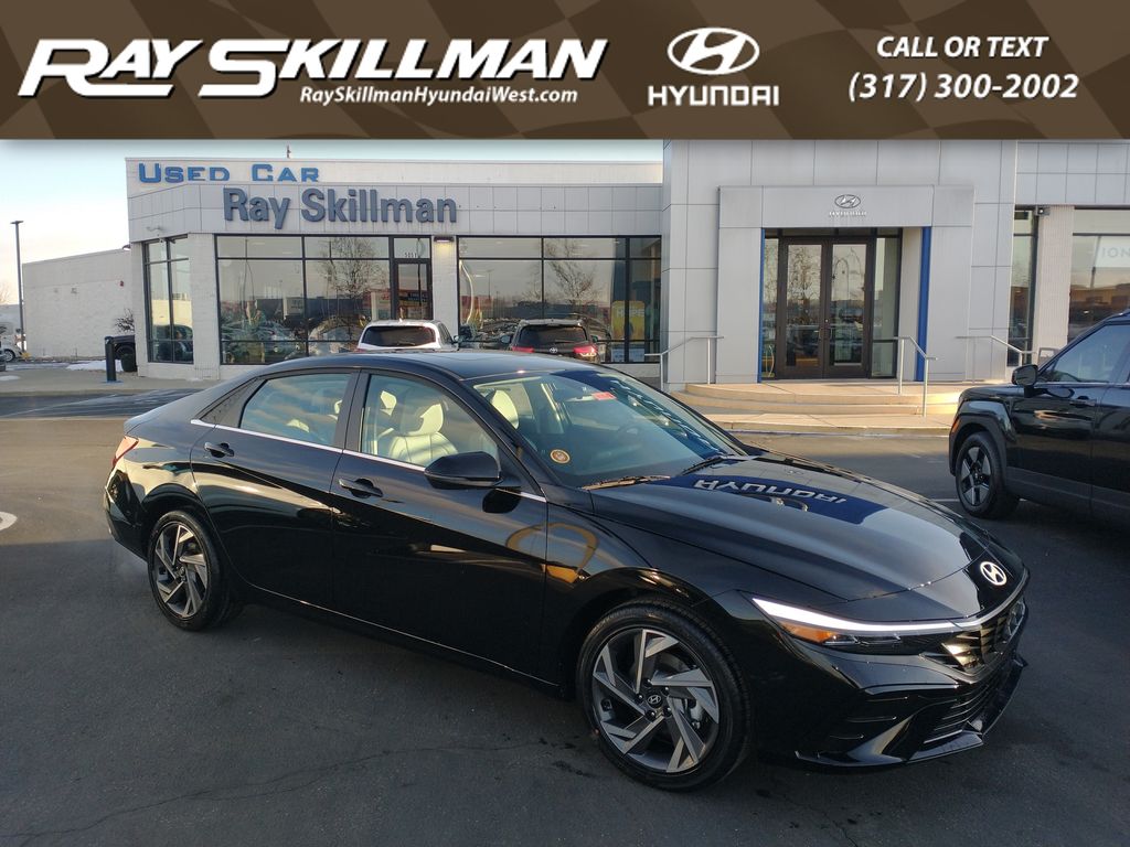 2025 Hyundai Elantra Limited's photo