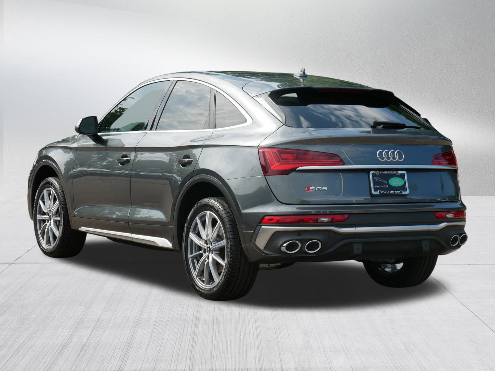 2022 Audi SQ5 Prestige photo 5