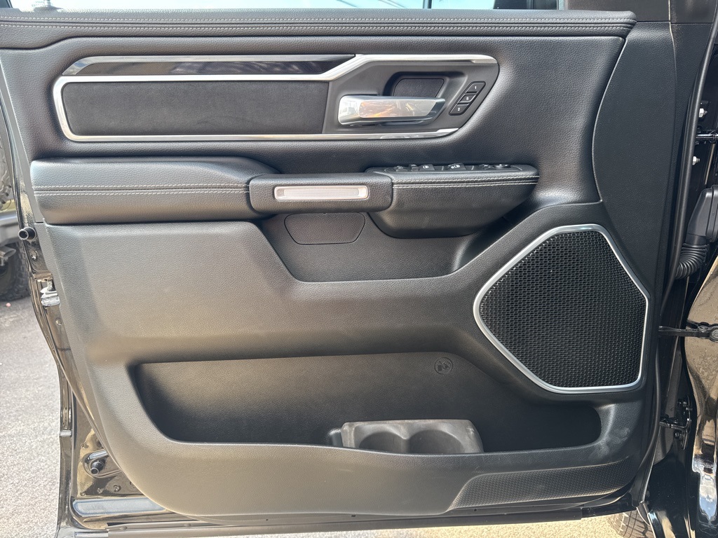 2020 Ram 1500 Laramie photo 24