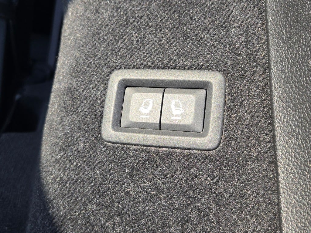 2021 Jeep Grand Cherokee Overland photo 17