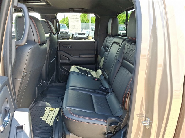 2023 Nissan Frontier PRO-4X photo 9