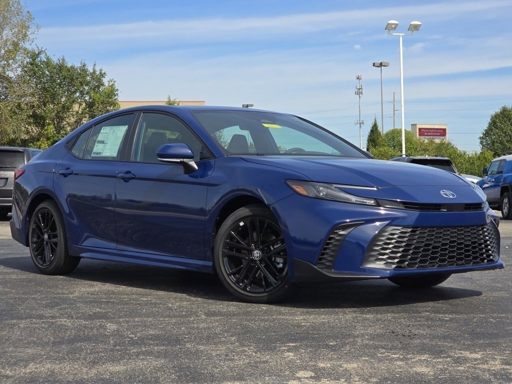 2025 Toyota Camry SE photo 2