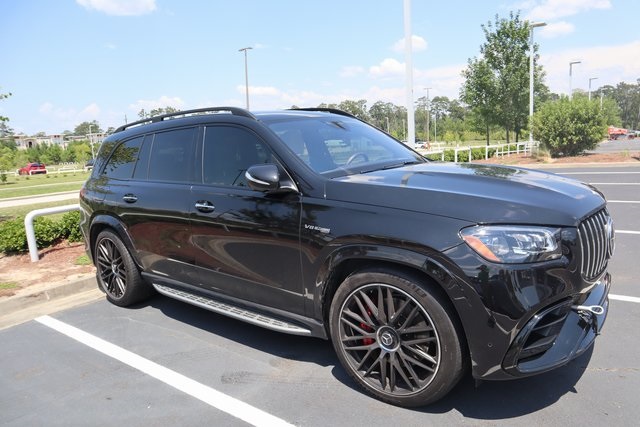 2023 Mercedes Benz GLS 63 AMG 4MATIC photo 3