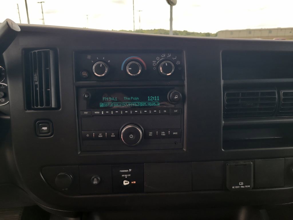 2023 Gmc Savana Cargo 2500 photo 16