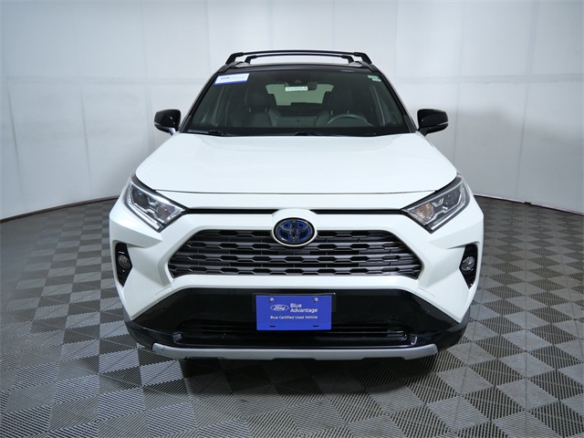 2020 Toyota RAV4 Hybrid XSE photo 2