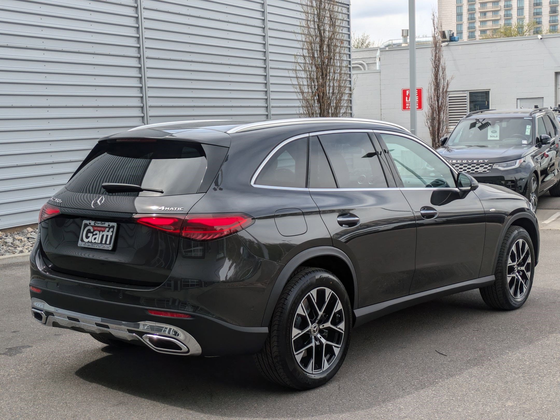 2025 Mercedes Benz GLC 350e 4MATIC photo 3