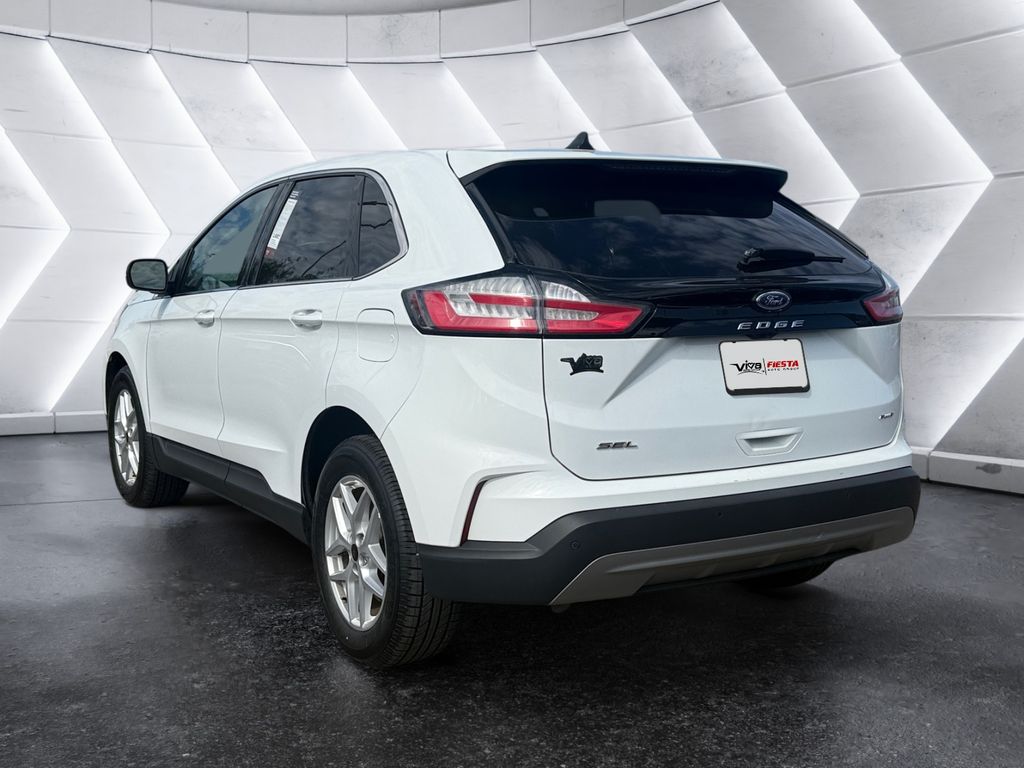 2023 Ford Edge SEL photo 6
