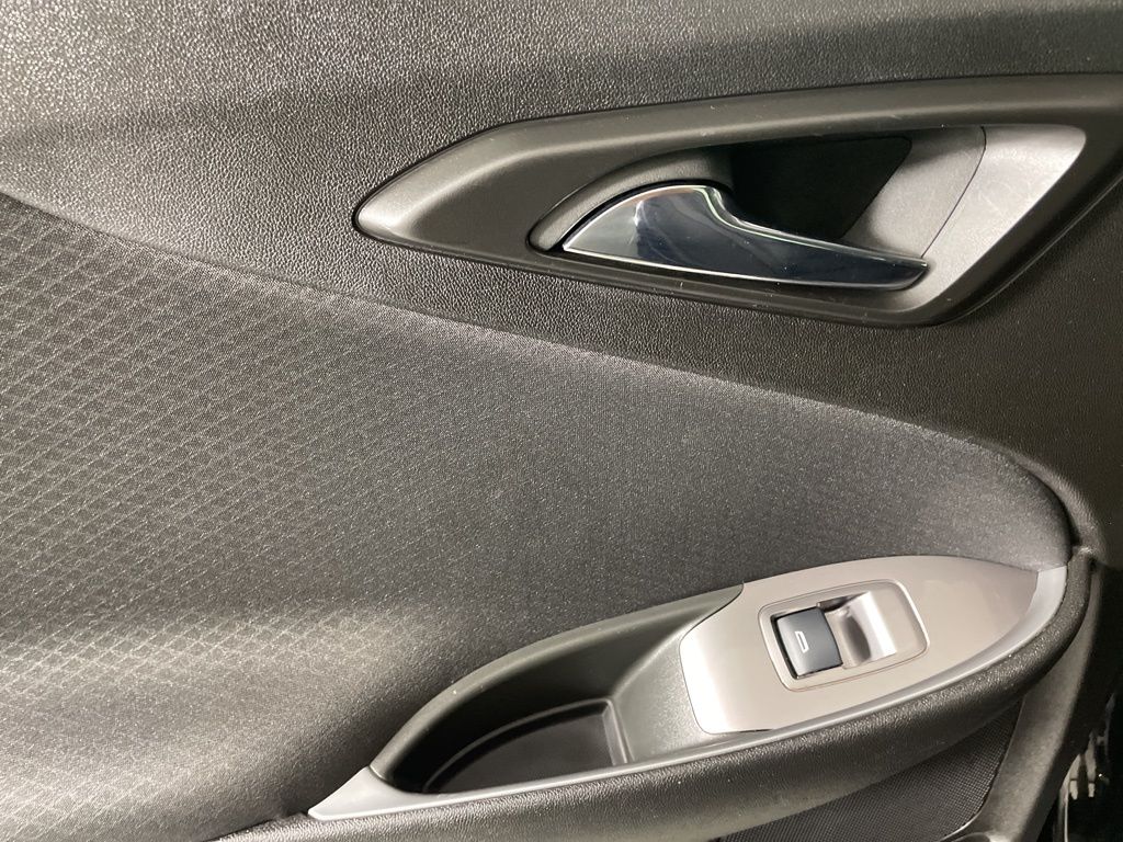 2023 Chevrolet Malibu LS photo 32