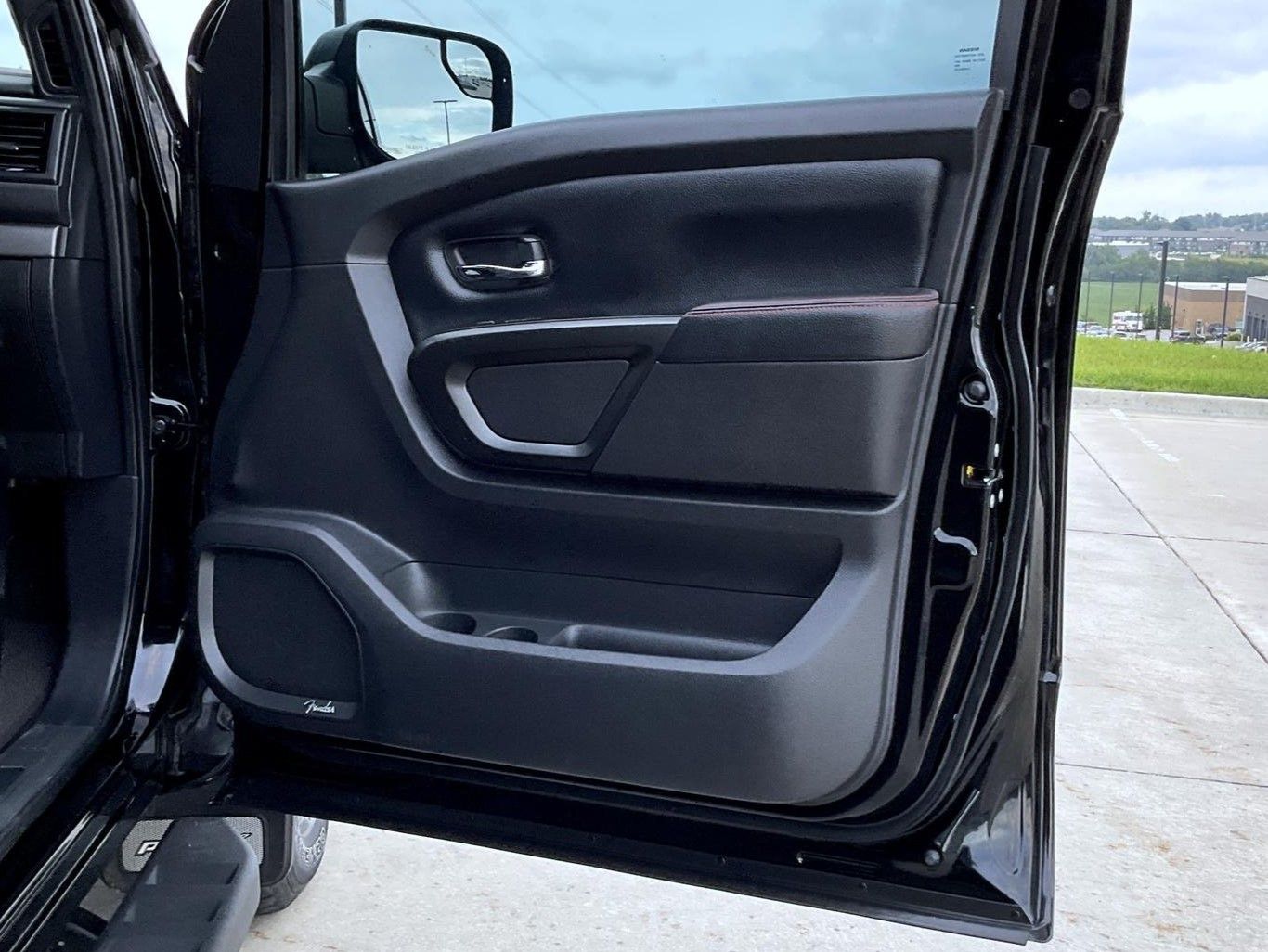 2020 Nissan Titan PRO-4X photo 17