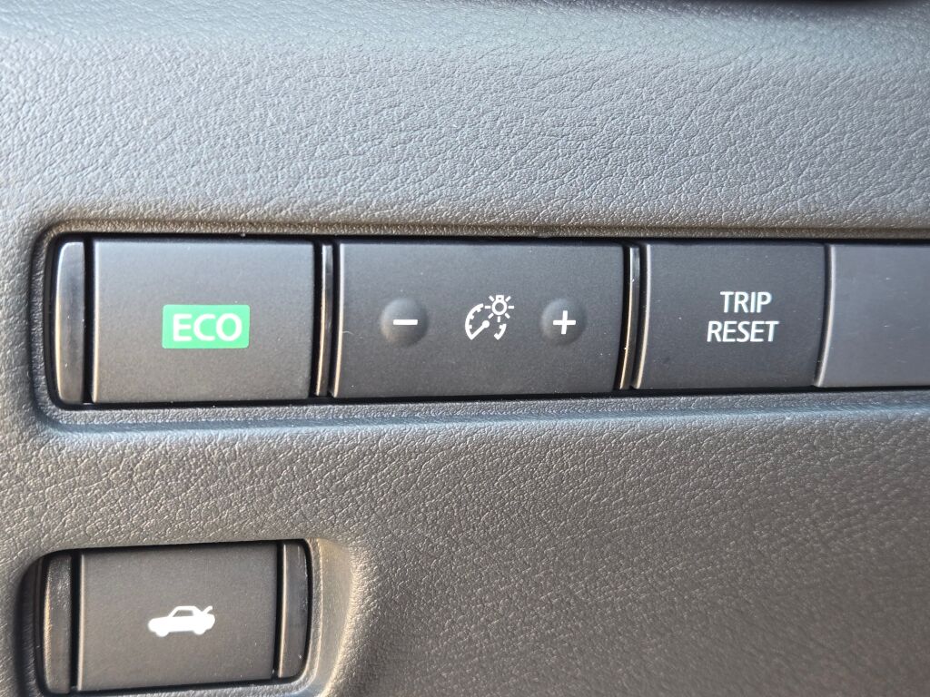 2025 Nissan Sentra SV photo 18