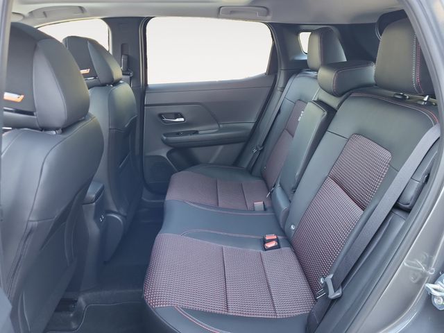 2026 Nissan Kicks SR photo 19