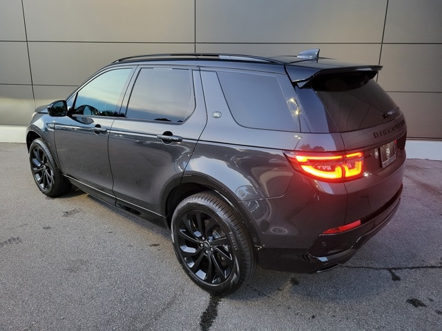 2025 Land Rover Discovery Sport SE photo 2