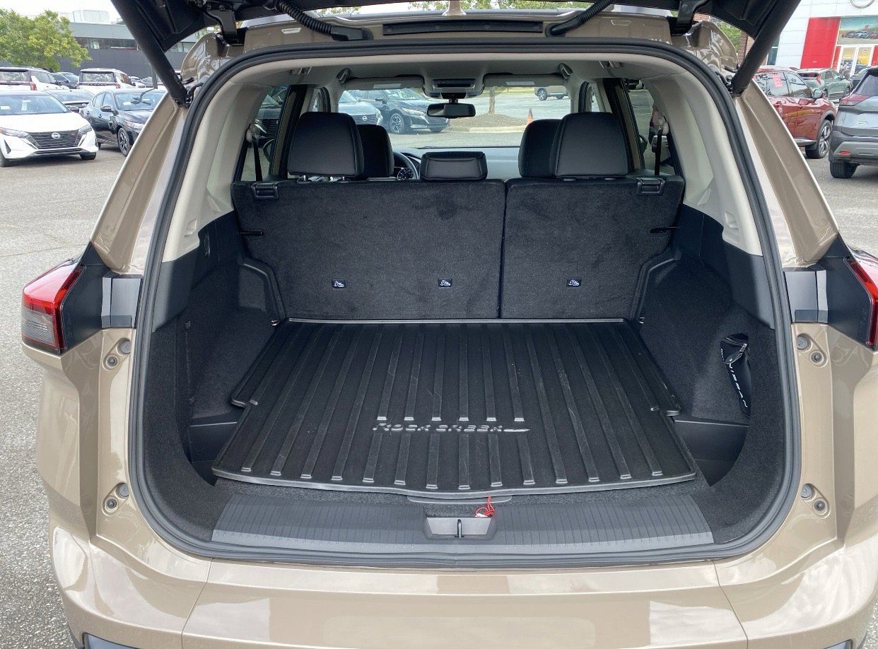 2025 Nissan Rogue SV photo 19