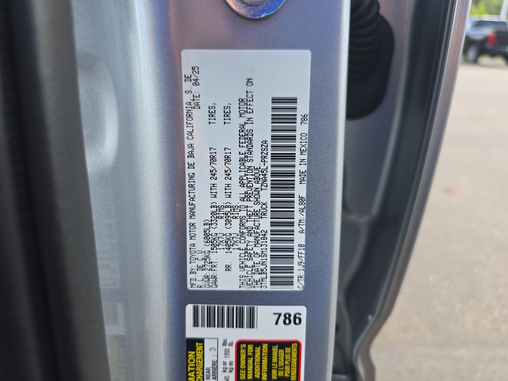 2025 Toyota Tacoma SR5 photo 33