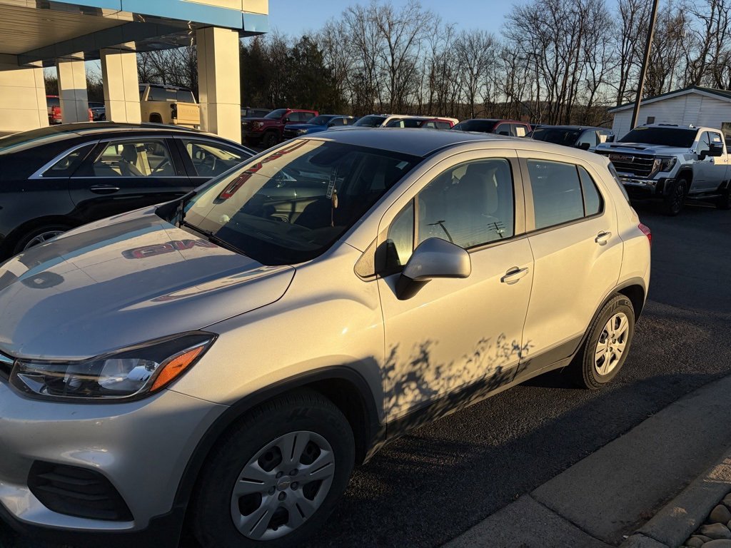 2017 Chevrolet Trax LS's photo