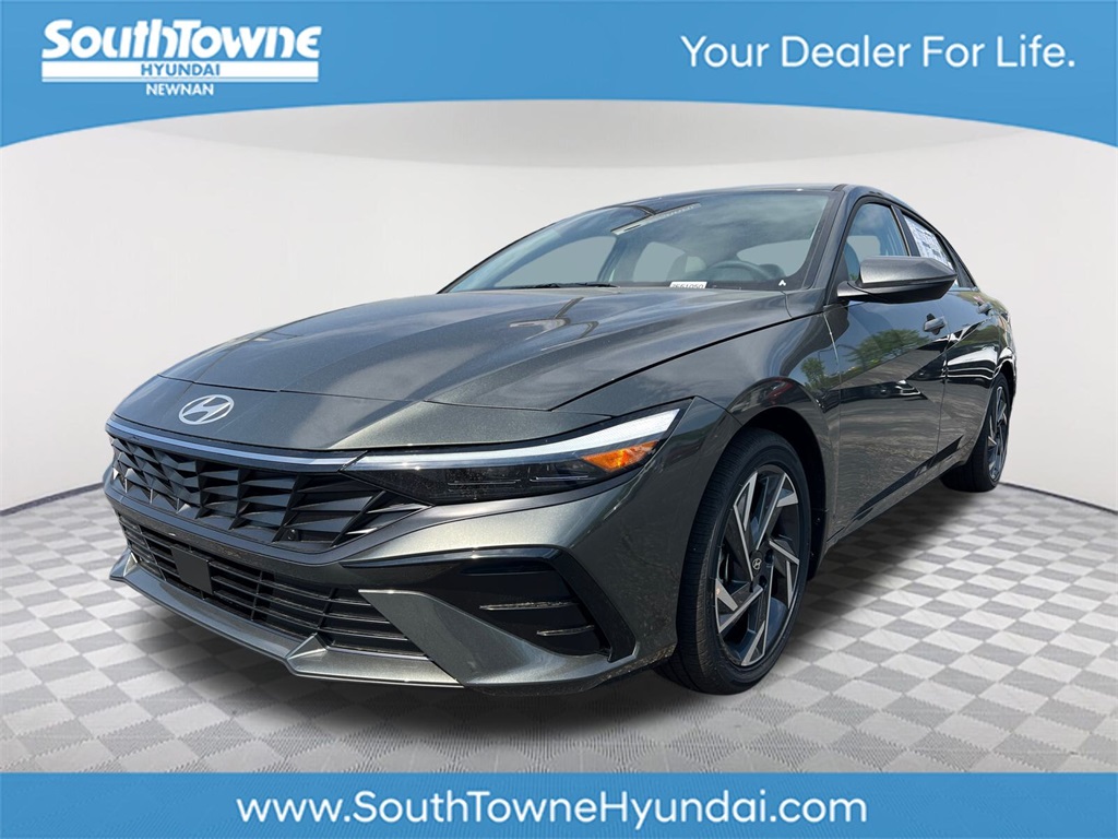 2025 Hyundai Elantra Limited's photo